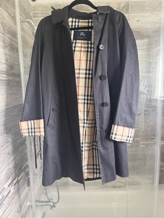 Burberry Jackets & Blazers - Burberry Black Trench Coat with Classic Check Lining